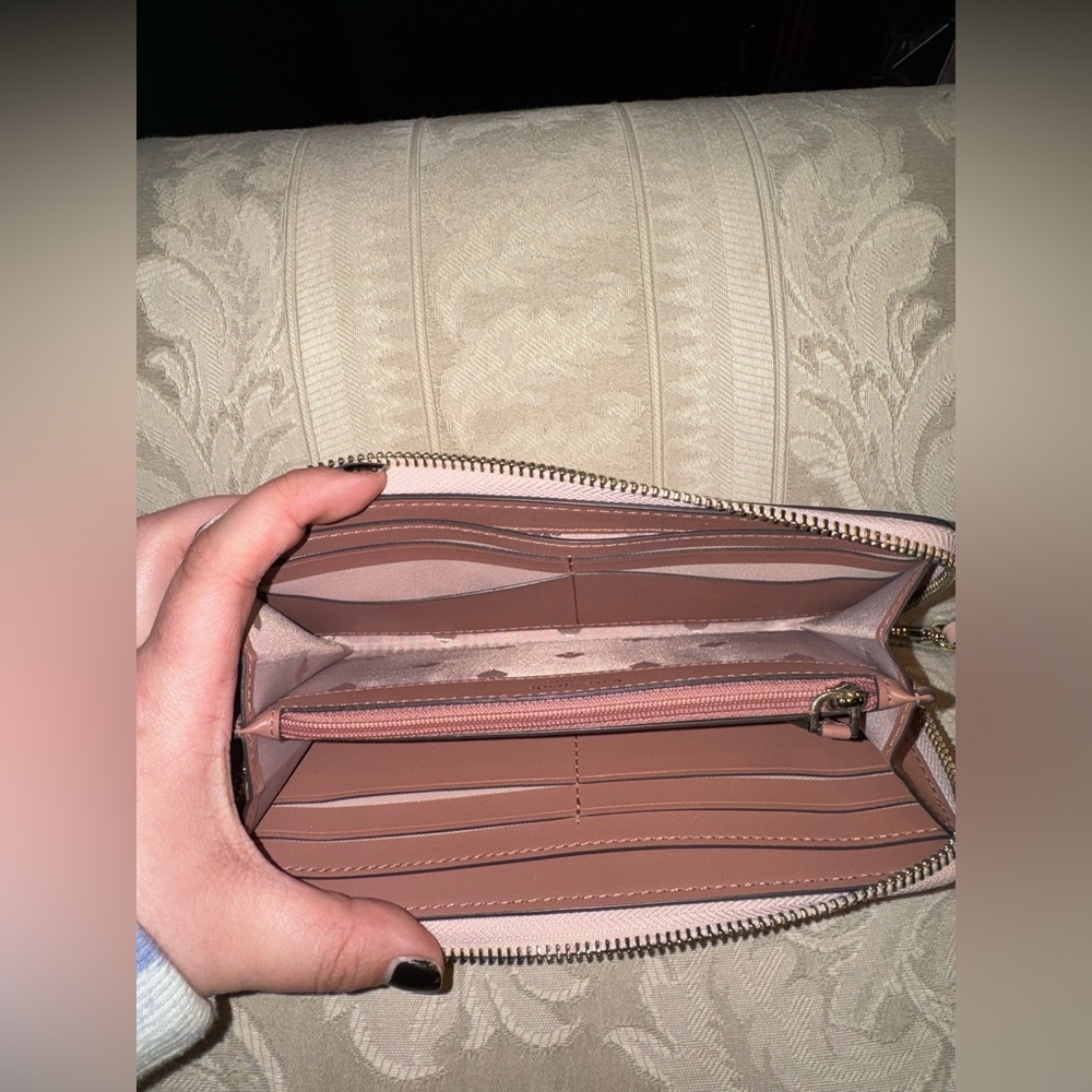 Kate Spade Blush Pink Wristlet Wallet - Picture 8 of 10